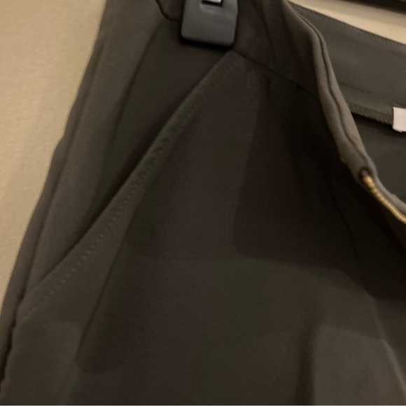 Must Have Green Gaucho Cropped Pants - Picture 2 of 3